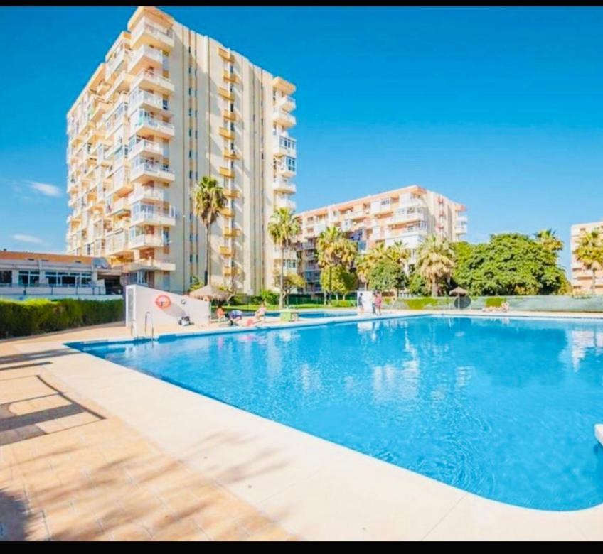 Апартаменты Iris Vistas Sea & Sun Бенальмадена Экстерьер фото