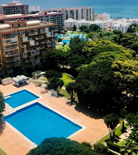 Апартаменты Iris Vistas Sea & Sun Бенальмадена Экстерьер фото
